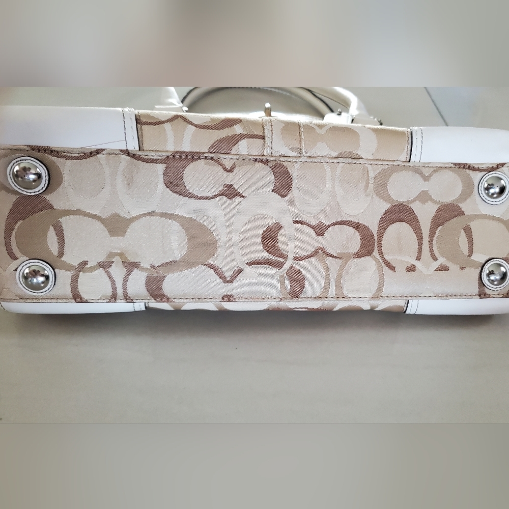 Coach handbag - Picture 4 of 7